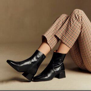 Sezane Paulette low boots in glossy black leather Size US 8 Fr 39